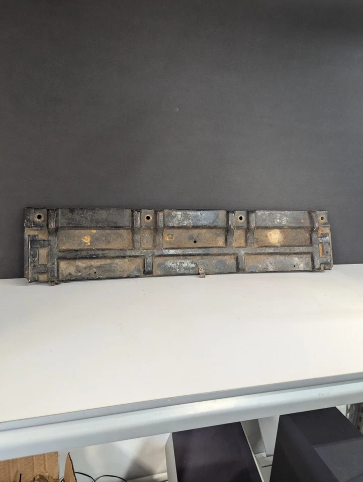 74 75 76 77 78 79 80 1973 Chevy Truck radiador montaje superior soporte panel OEM OE Foto 1 de 4