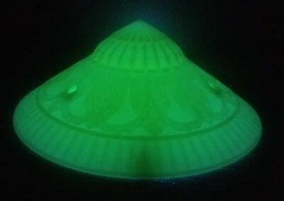 LARGE Custard Alacite Uranium Glass Art Deco 3 Chain Chandelier Light Shade - Image 1 of 4