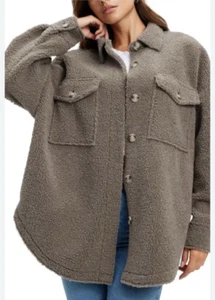Good American Oversize Faux Shearling Trucker Jacket in Taupe Sz 1/2 Bin-X - Picture 1 of 6