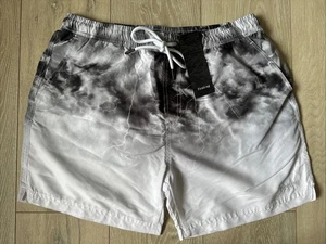 Firetrap Neu Herren Badeshorts Aufhellungseffekt weiß/grau Large UVP 35,99£ - Bild 1 von 5