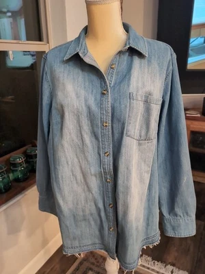Camisa para mujer Ava & Viv azul con cuello de jean abotonada talla 1X mangas largas Foto 1 de 4