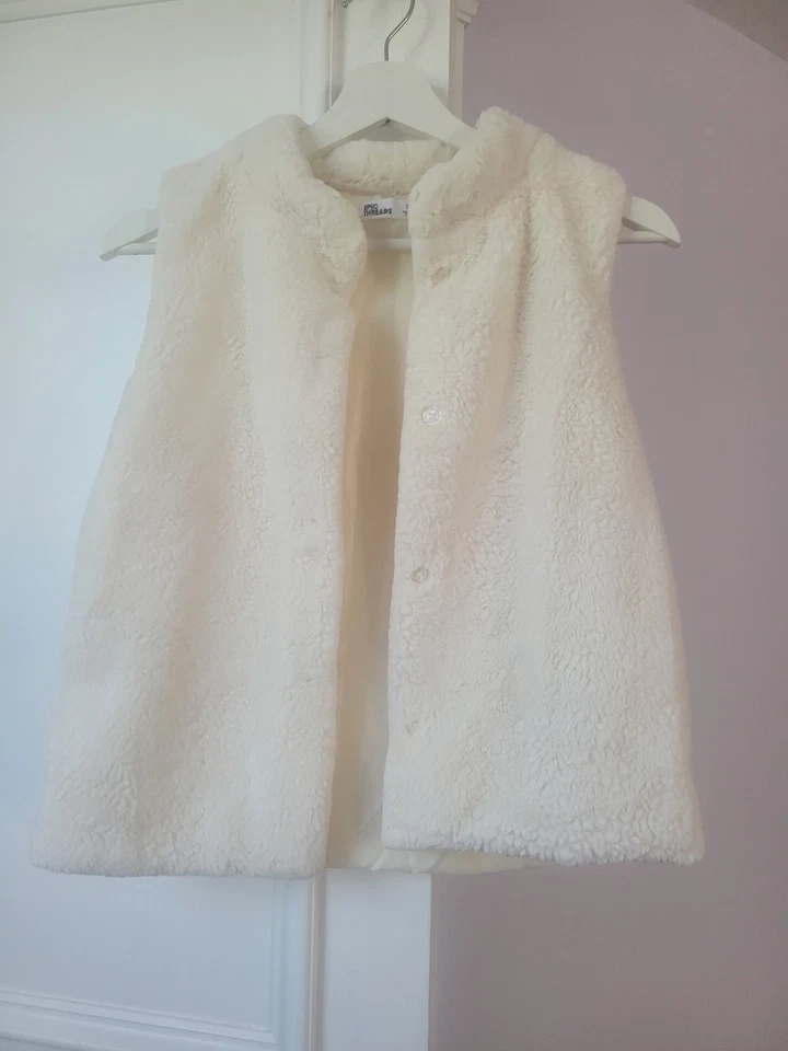 Crazy 8 NWT Ivory Faux Fur Coat S 5-6Y Jacket Christmas Vest Cover-up Holiday - Image 1 of 2
