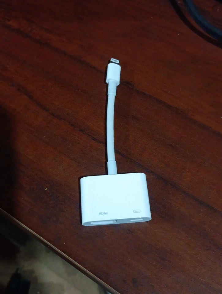 Used, Apple Lightning to Digital AV Adapter, Still Nice Conditon! - Image 1 of 4