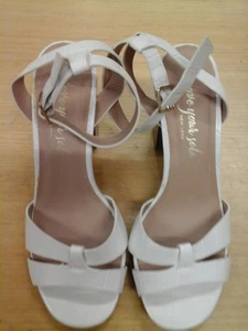 BNWB ladies Newlook white shoes size 6 (H29) - Picture 1 of 6