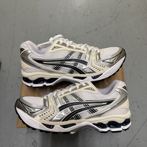Asics Gel Kayano 14 White Midnight UK8 nuovo a mano pronto per la spedizione ???