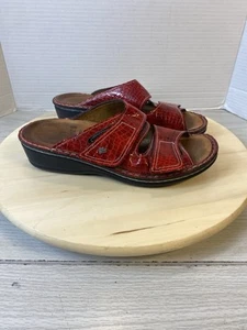 FINN COMFORT Red Patent Leather Slide Sandals Double Strap Size 39 (USA 8-8.5) - Picture 1 of 8