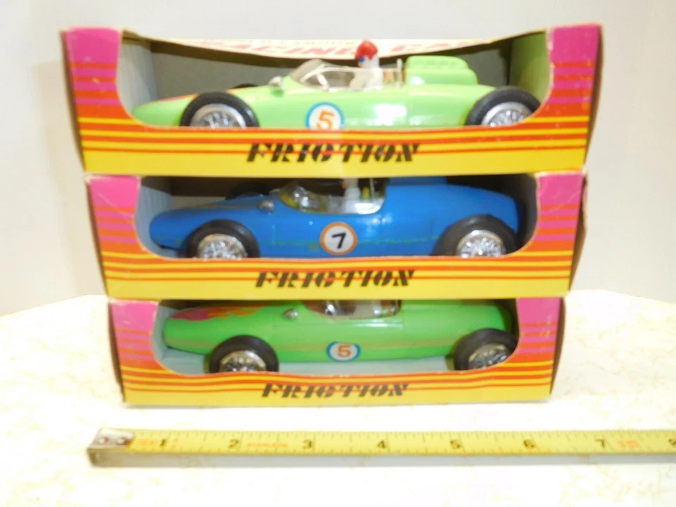 3 coches de carreras Marx Friction vintage nuevos en caja de plástico de Hong Kong años 60-70 Foto 1 de 4
