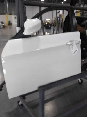 Conjunto de puerta delantera izquierda usada se adapta a: BMW 328I SW 2011 delantera izquierda grado A Foto 1 de 4