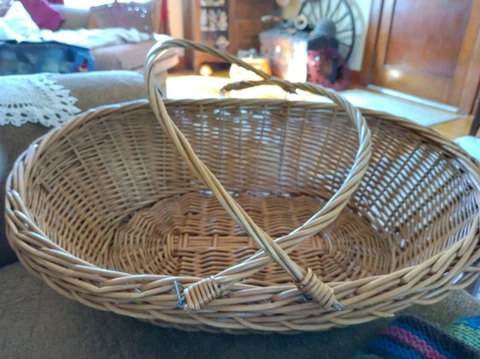 Vintage Large Wicker Basket Brown Handle Woven Wood shopping basket Oval Cover