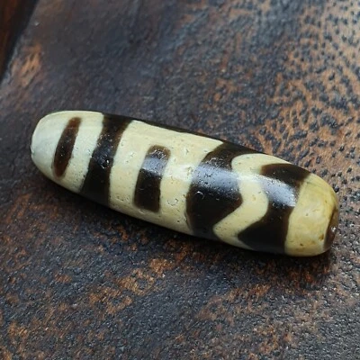 Vintage Unique Pattern Himalayan Tibetan Agate Dzi Bead Amulet - Image 1 of 4