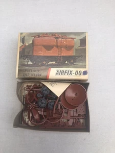 Vintage Airfix R10 Red Stripe Box OO Prestwin Silo Wagon Model Kit Complete VGC - Picture 1 of 17