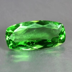 2.41 CT AMAZING FIRE SPARKLING 100% NATURAL GLASS MOLDAVITE (MAN MADE) - Picture 1 of 3