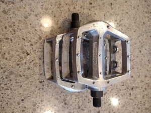 90s Wellgo LU-313 Platform Pedals - Old Mid School BMX MTB 1/2" - Picture 1 of 6