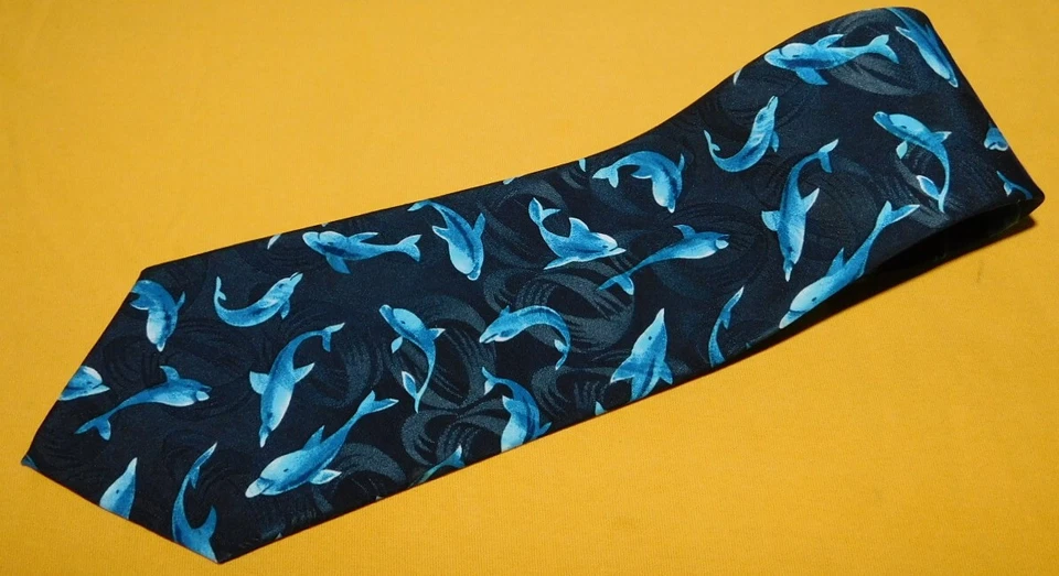 DISEÑOS DE A. ROGERS CORBATA POLIÉSTER MOTIVO DELFINES NEGRO/AZUL - CORBATAS DE DISEÑADOR. Foto 1 de 3