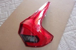 2018 2019 2020 MITSUBISHI ECLIPSE CROSS RIGHT TAILLIGHT OEM MINT - Picture 1 of 4