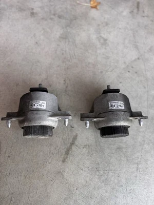 Soportes de motor sobrealimentados Jaguar 3.0 izquierda y derecha XF XE XJ tipo F 28 k millas Foto 1 de 3