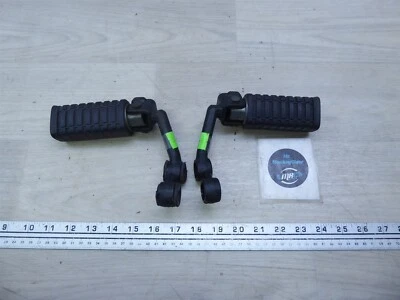 Kawasaki KZ650 CSR K869 1981) Juego de estriberas delanteras izquierda y derecha  Foto 1 de 4