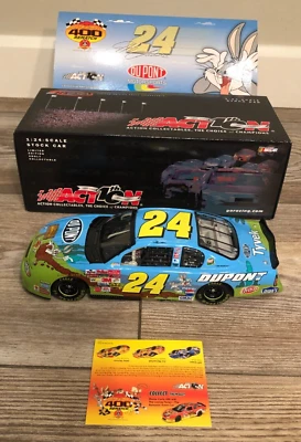 2002 JEFF GORDON 1/24 ACTION RCCA LOONEY TUNES REVANCHE BUGS BUNNY BANK 1200/4008 - Imagem 1 de 4