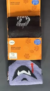New Men's 2 pair fall socks fits shoe size 6-12 Halloween Vampire novelty prints - Picture 1 of 2