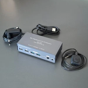 8K DisplayPort KVM Switch 2x2 – Dual Monitor, USB 3.0, DP 1.4 – Gebraucht - Afbeelding 1 van 4