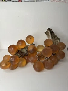 Uva ambra acrilica lucite enorme vintage metà secolo su legno alla deriva - Foto 1 di 12