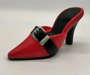 Miniature High Heel Shoe Ring Holder Lipstick Stand Red Black Buckle Decor Resin - Picture 1 of 6