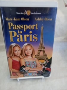 Passport to Paris (1999 VHS Mary-Kate and Ashley Olsen Warner Bros Clam Shell - Picture 1 of 3