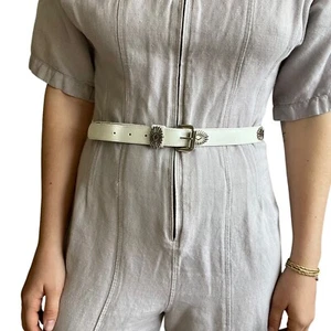 Cinturón hippie vaquera occidental tachonado de cuero blanco vintage años 90 para mujer talla M - Imagen 1 de 6