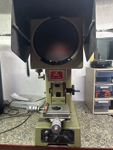 Mitutoyo Ph-350 Optical Comparator - Picture 1 of 8