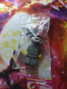 Lego Mini Figure Series 10 PAINTBALL PLAYER Loose & New Hard to Find Rare - Picture 1 of 2