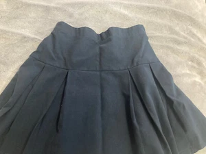 Girls Debenhams Navy Box Pleat School Skirt Age 12 Years - Picture 1 of 3