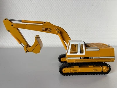 Liebherr R952 Kettenbagger mit Tieflöffel  Conrad #2826  1:50  1. Ausführung - Bild 1 von 4