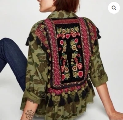 Jaqueta ZARA WOMAN M Camuflagem Utilitário Shacket Tapeçaria Peplum Botão para Cima Lona Verde - Imagem 1 de 4