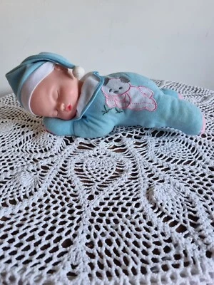 Bambolotto che dorme ninna nanna bambini - Immagine 1 di 3