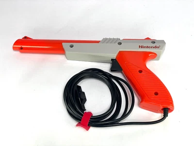 Official NES Nintendo Light Gun Zapper Tested/ Works Great Condition SEE VIDEO - Image 1 of 4
