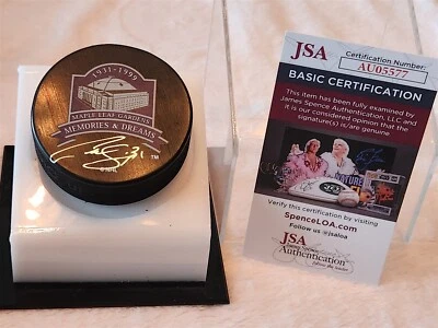 Disco conmemorativo firmado por CURTIS JOSEPH HOJAS DE ARCE CERTIFICADO DE AUTENTICIDAD JSA Foto 1 de 2