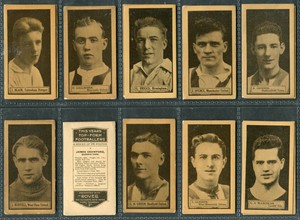D C THOMSON 1927 - THIS YEAR'S TOP-FORM FOOTBALLERS - PICK YOUR CARD
