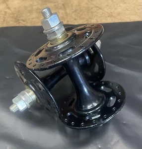 Front Bicycle Hub Aluminum - Picture 1 of 3