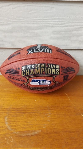 Limited Edition Official Superbowl XLVIII Football Seattle Seahawks Broncos 2014 Cover