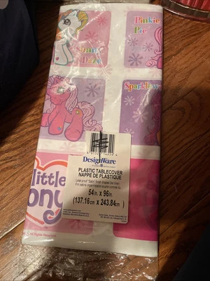 Пластиковая скатерть My Little Pony DesignWare 54 дюйма x 96 дюймов  - Изображение 1 из 4