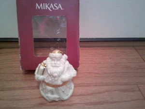 CAJA SANTA CON BISAGRAS MIKASA HOLIDAY "CHRISTMAS HARMOANY" - Imagen 1 de 3