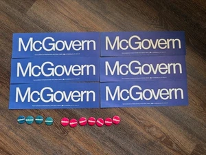 McGovern 1972 - 6 pegatinas de parachoques, 7 prendedores de campaña rojos, 4 prendedores de campaña azules - Imagen 1 de 3