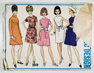 1960's Vintage Vogue Basic Design Sewing Pattern 2019 A-Line Dress Bust 34" - Picture 1 of 4