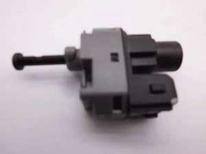 Bremslichtschalter Schalter Bremslicht Bremse 93BB13490 Ford Fiesta V  - Bild 1 von 5