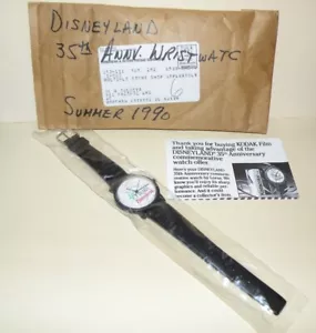 NEU Vintage Quarz Lorus Disneyland 35. Jubiläum Uhr KOSTENLOSER VERSAND - Bild 1 von 1
