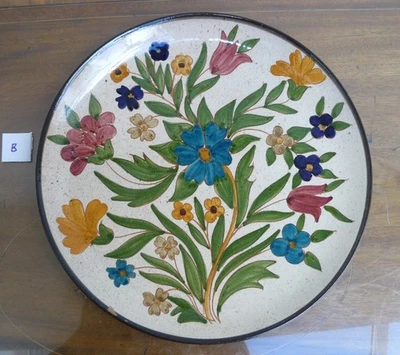 Vintage Hand Painted Floral Spanish Majolica Pottery Wall Plate 11" VGC (#B) - Image 1 of 4