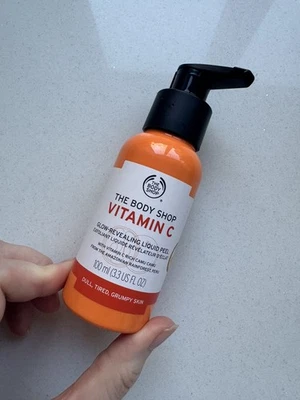 The Body Shop - Vitamin C Glow-Revealing Liquid Peel - 100 ml - Image 1 of 4