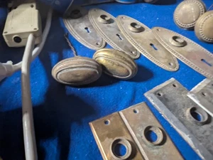 Vintage Brass Door Hardware Lot. Antique Knobs Lock, plates , etc 1039 - Picture 1 of 7