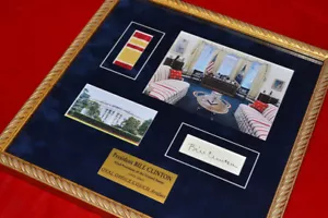 BILL CLINTON Signed Autograph, White House Oval Office COUCH, COA, Frame, Plaque - Picture 1 of 15
