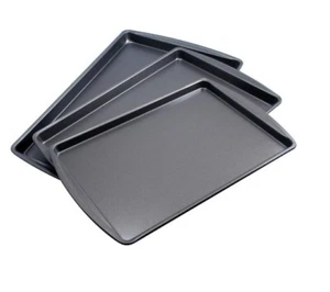 3 cookie sheet pans - Main Stay - Picture 1 of 2